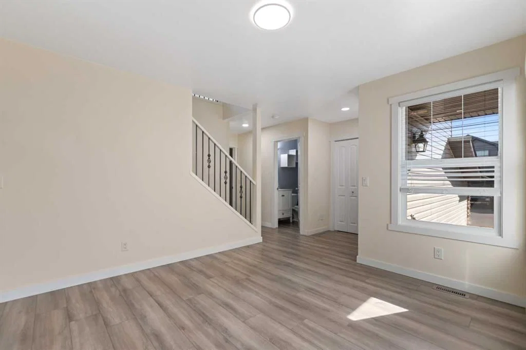 71 Kinlea Link NW, Calgary — photo 5 of 38