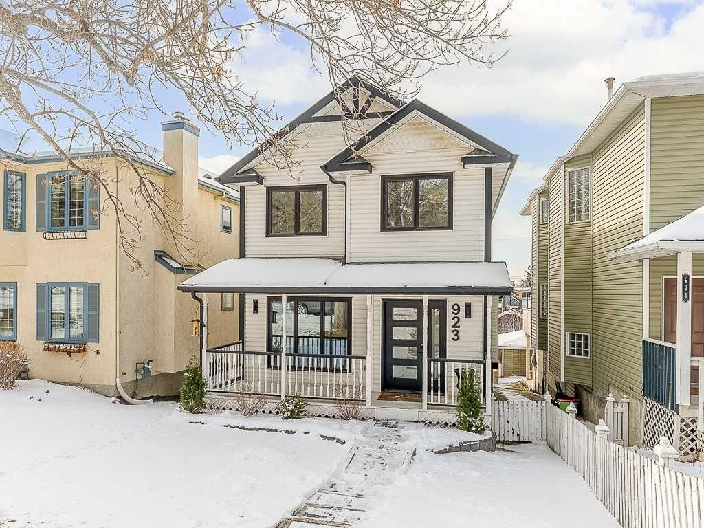 923 Drury Avenue NE, Calgary — main listing photo