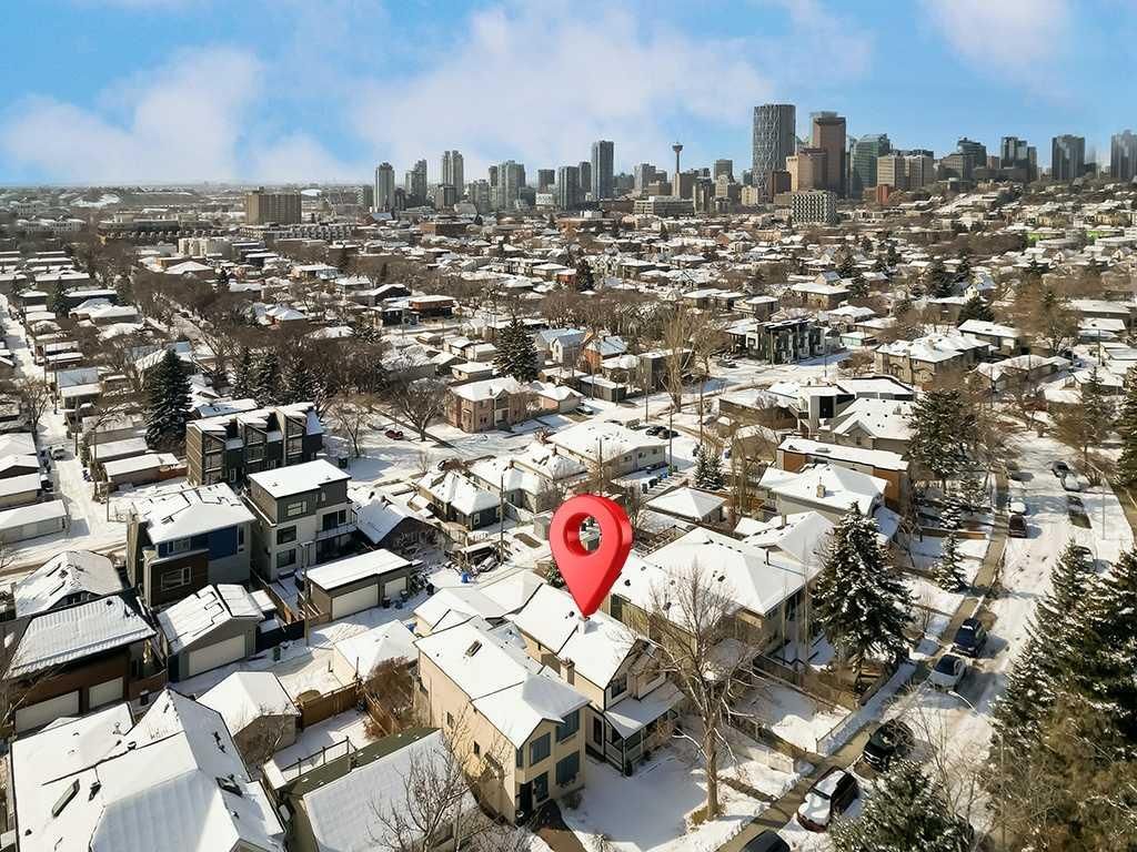 923 Drury Avenue NE, Calgary — photo 3 of 40