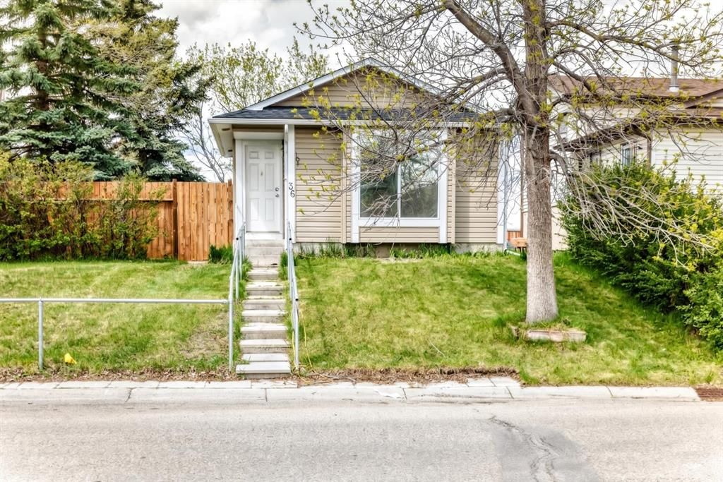 36 Castleglen Way NE, Calgary — main listing photo