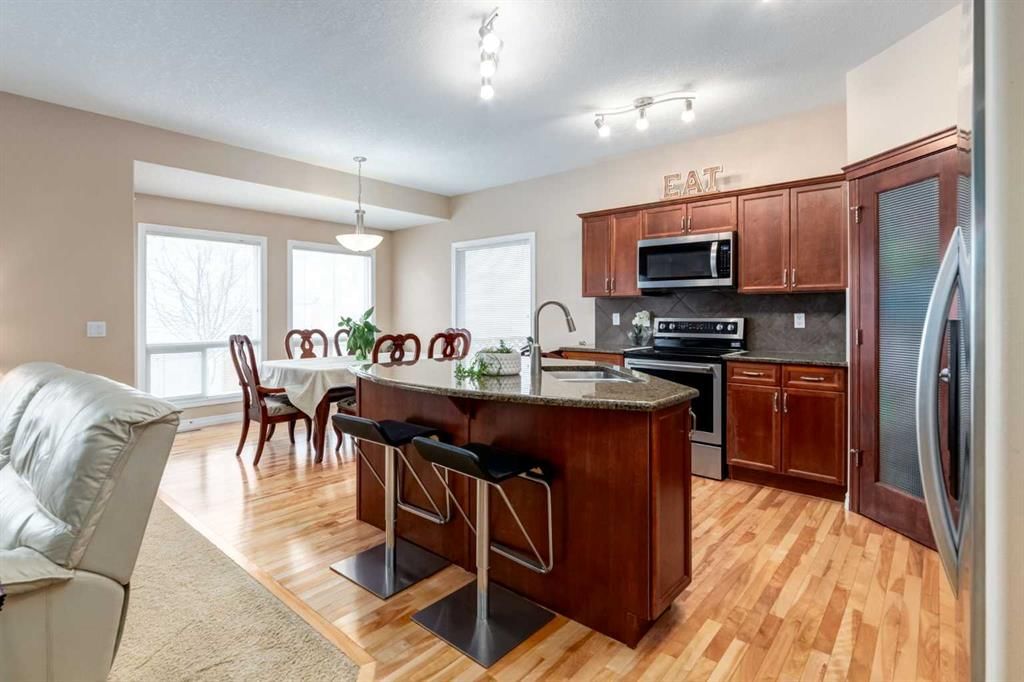 9023 Royal Oak Way NW, Calgary — photo 4 of 50