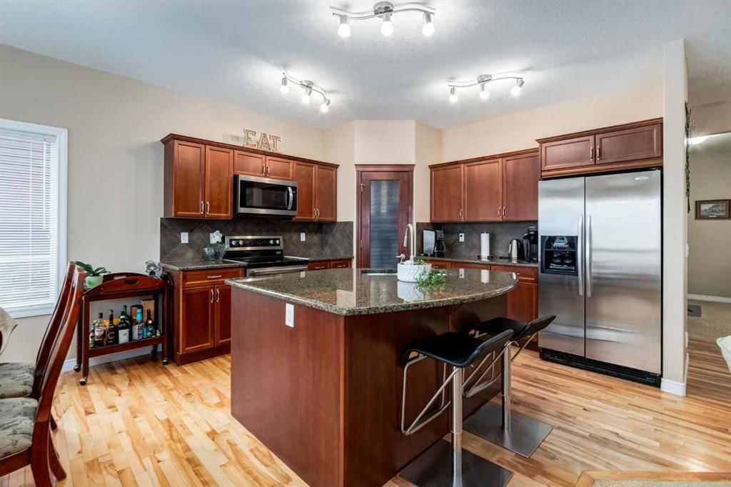 9023 Royal Oak Way NW, Calgary — photo 5 of 50