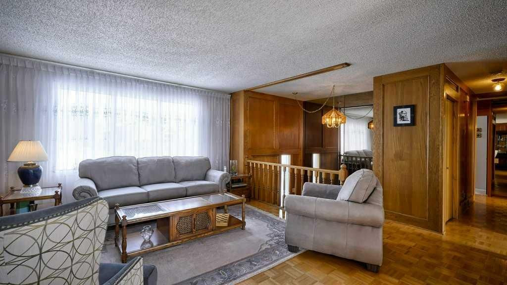 103 Rundlehorn Crescent NE, Calgary — photo 4 of 46