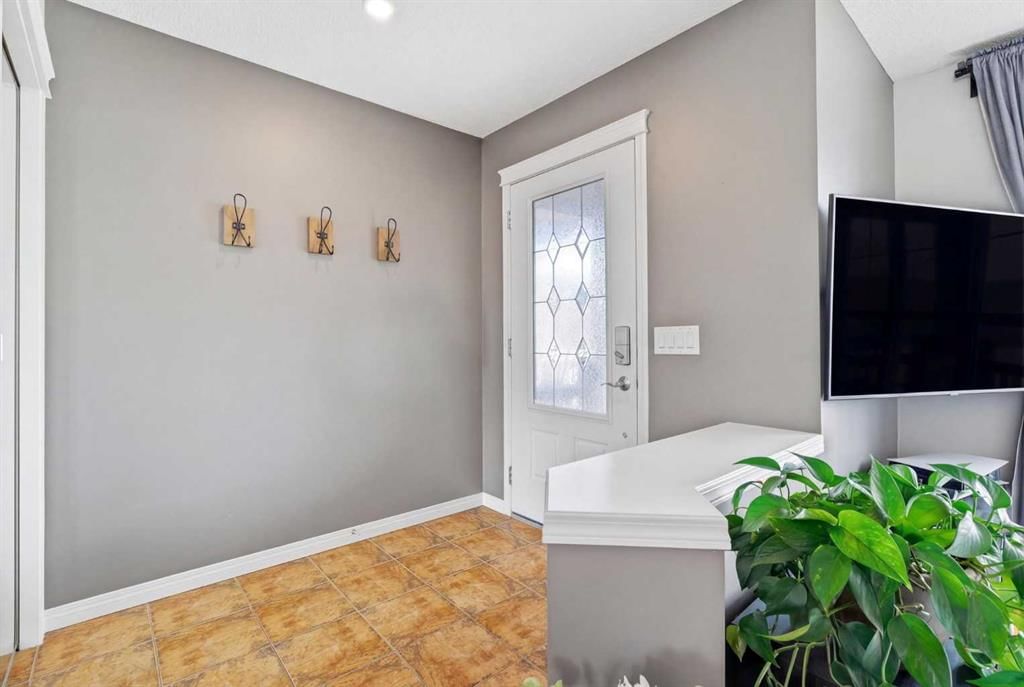66 Auburn Bay Crescent SE, Calgary — photo 4 of 46