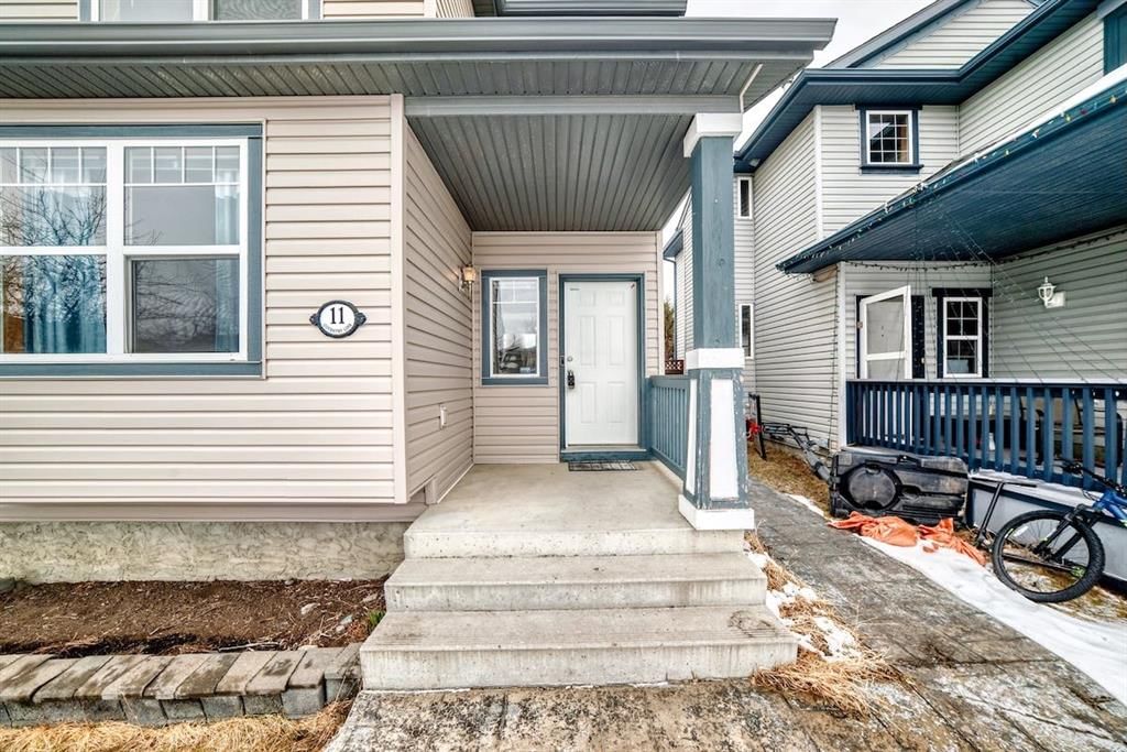 11 Coventry Link NE, Calgary — photo 2 of 49