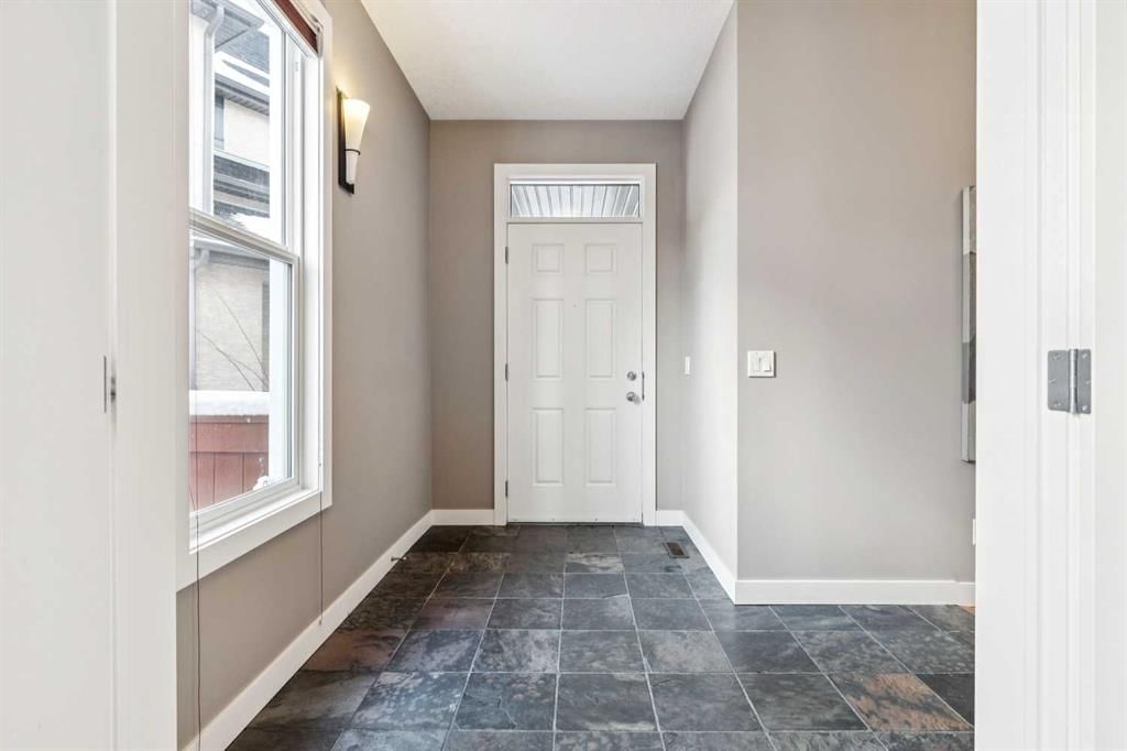 25 Mahogany Square SE, Calgary — photo 3 of 50