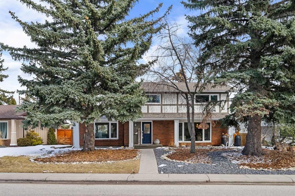 736 Lake Bonavista Drive SE, Calgary — main listing photo