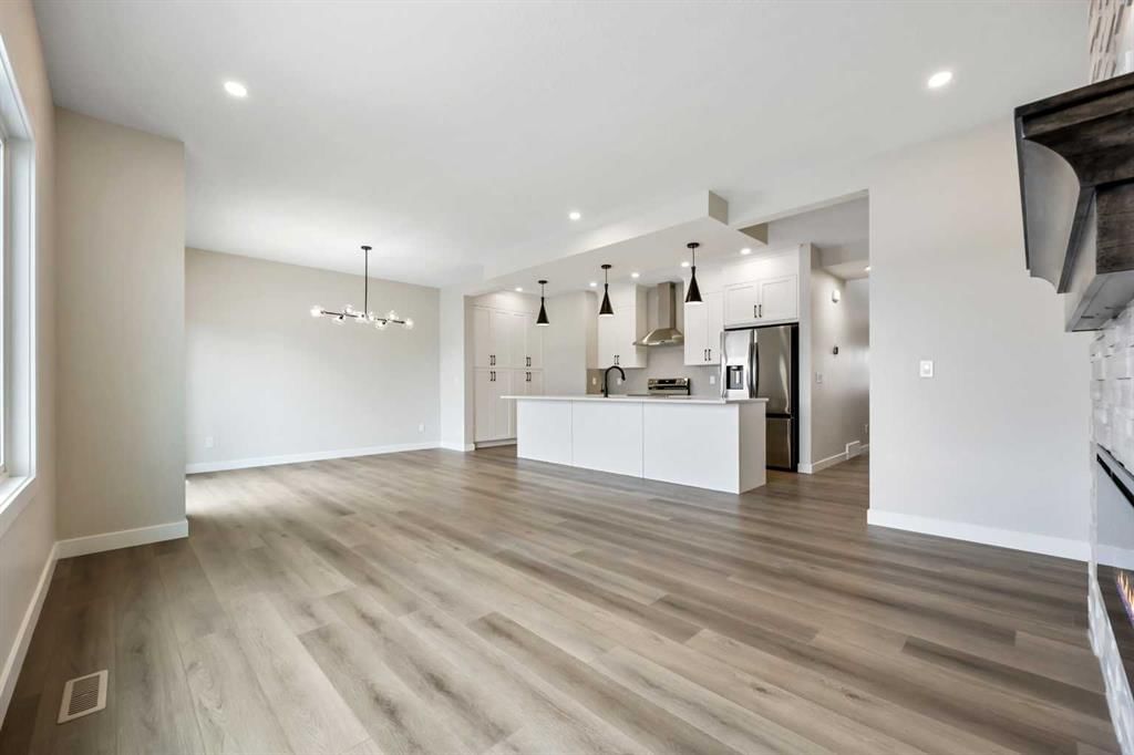 825 Baywater Place SW, Airdrie — photo 5 of 10
