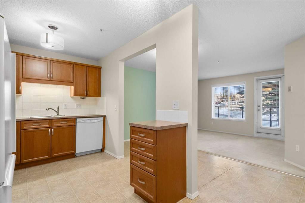 2102, 928 Arbour Lake Road NW, Calgary — photo 4 of 23