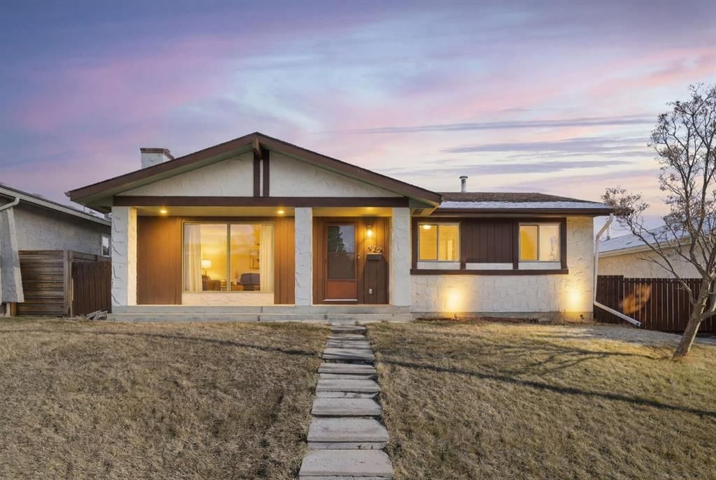 472 Cedarpark Drive SW, Calgary — main listing photo