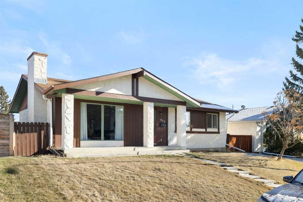 472 Cedarpark Drive SW, Calgary — photo 3 of 41