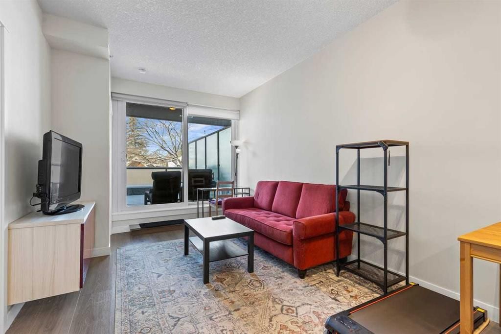209, 301 10 Street NW, Calgary — photo 4 of 23