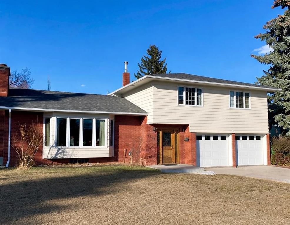 4104 Crestview Road SW, Calgary — main listing photo