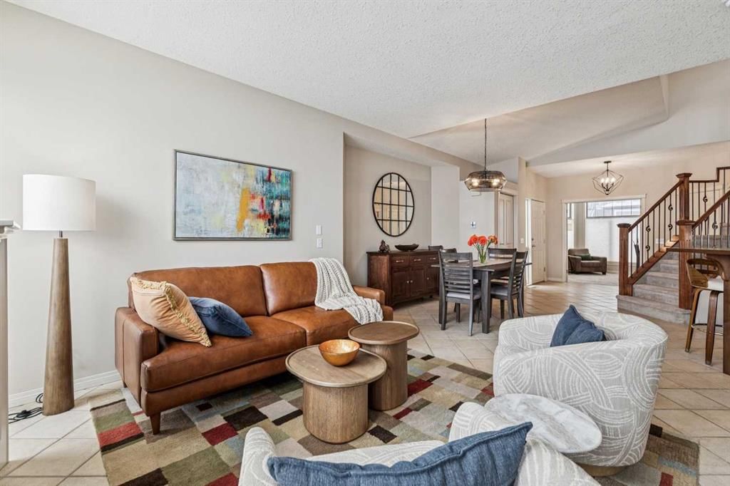 245 Springbank Terrace SW, Calgary — photo 4 of 24