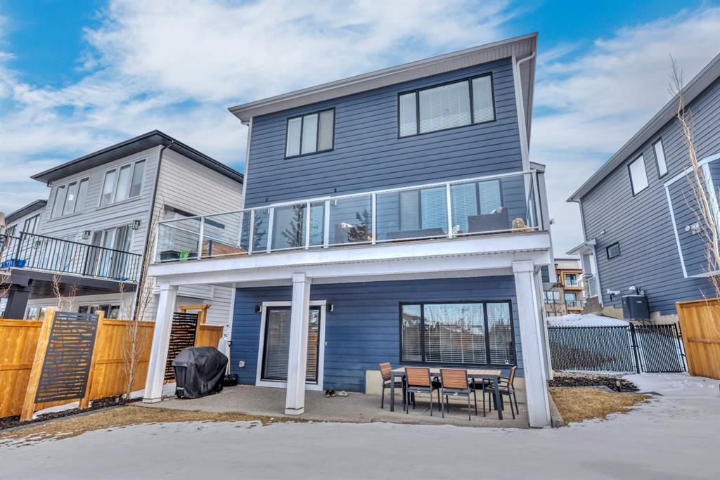 201 Spring Willow Street SW, Calgary — photo 3 of 50