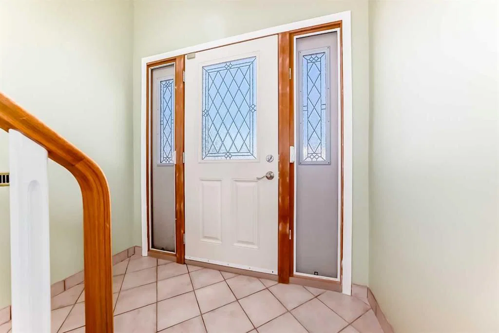 60 Huntham Road NE, Calgary — photo 3 of 50