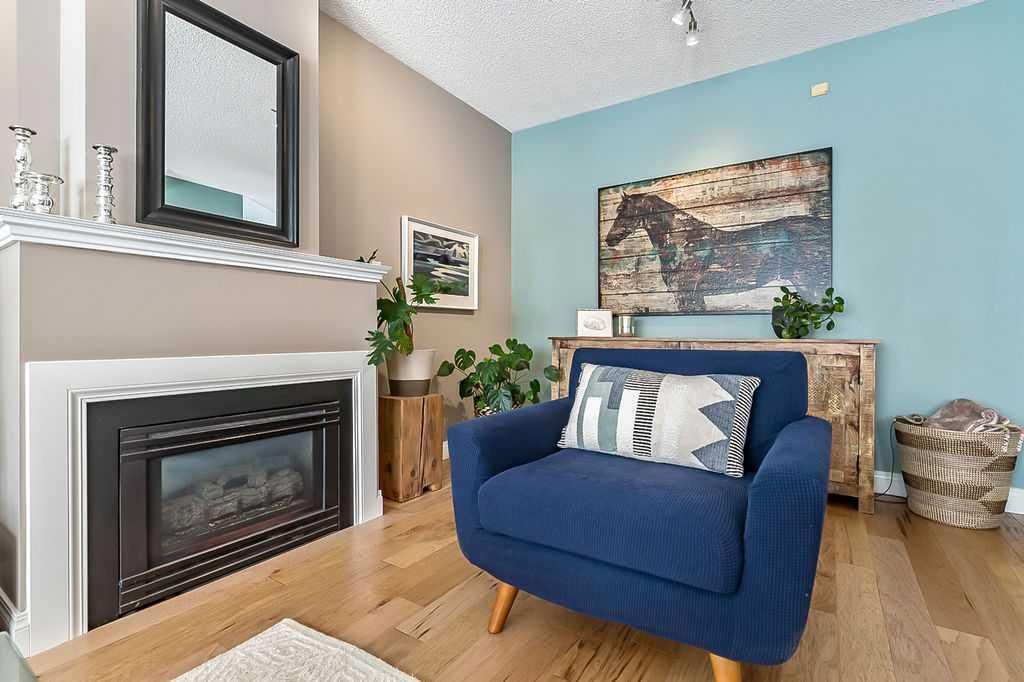 119 Citadel Lane NW, Calgary — photo 3 of 35
