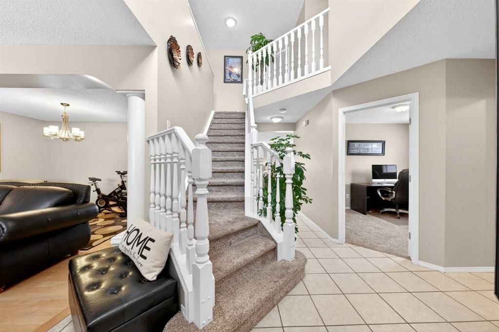 238 Royal Birch View NW, Calgary — photo 2 of 44