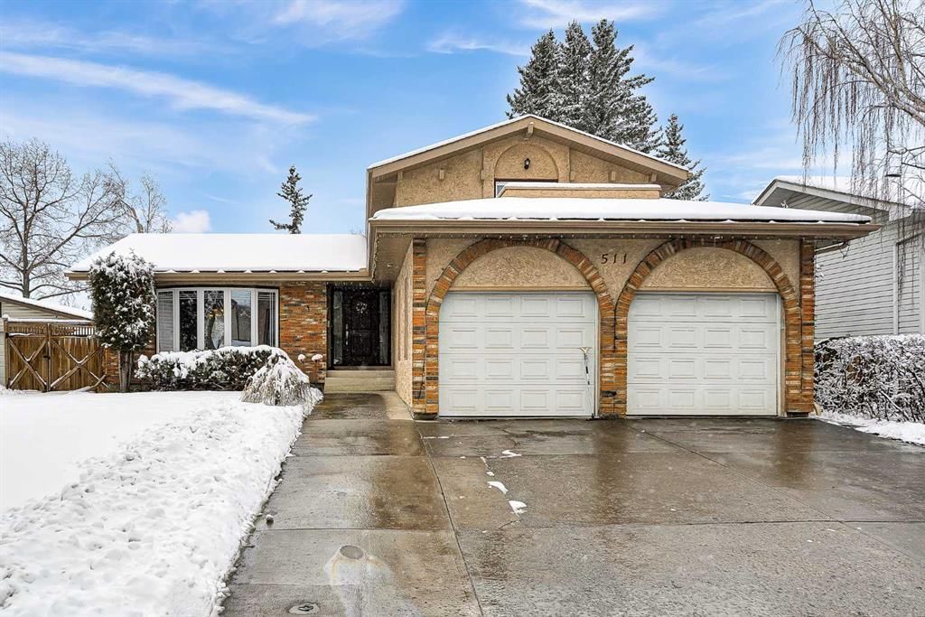 511 Woodpark Crescent SW, Calgary — main listing photo