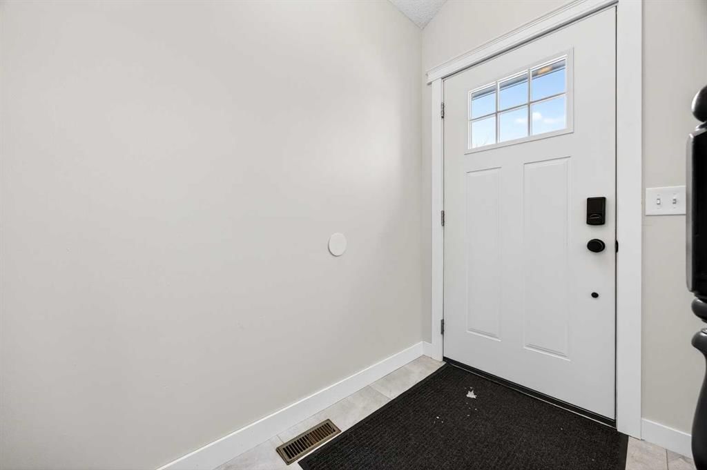 161 Coventry Place NE, Calgary — photo 3 of 44