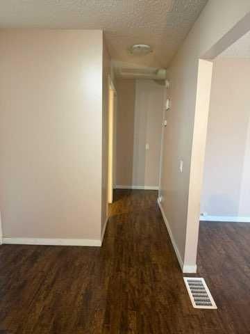 223 Pineland Place NE, Calgary — photo 5 of 22