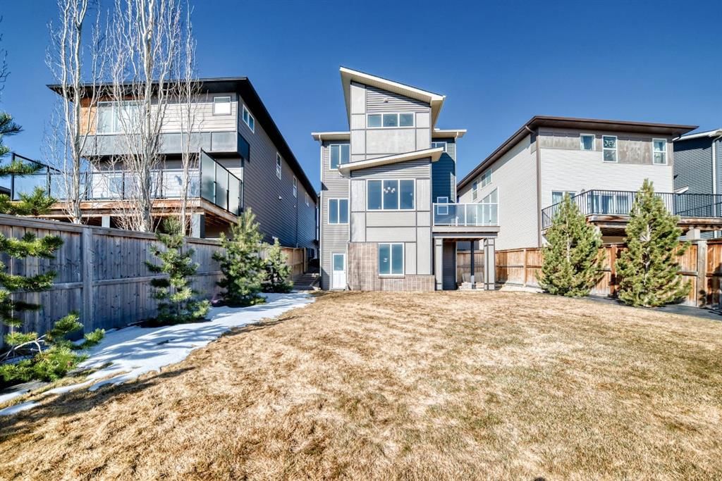 20 Walden Green SE, Calgary — photo 4 of 50