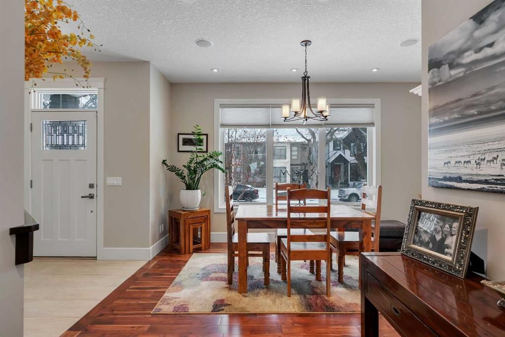 2041 45 Avenue SW, Calgary — photo 3 of 50