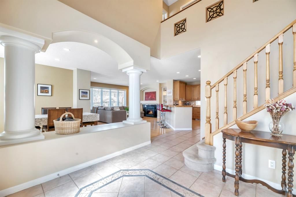 56 Evergreen Crescent SW, Calgary — photo 3 of 50