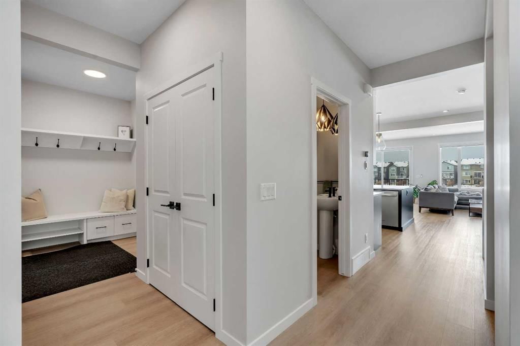 23 Savoy Terrace SE, Calgary — photo 3 of 50