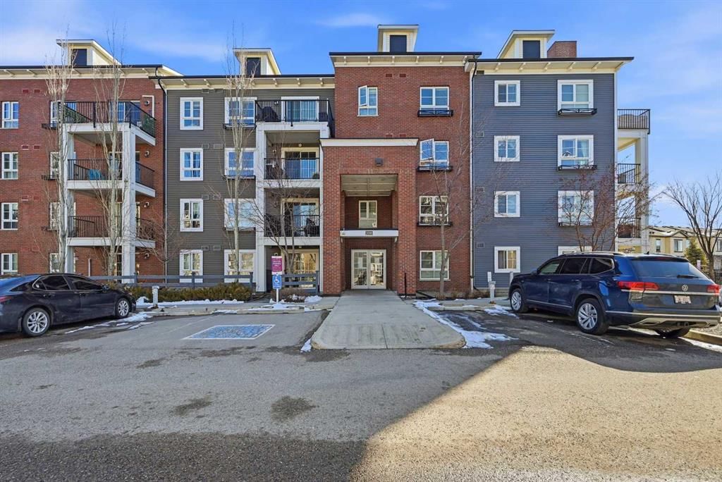 2102, 279 Copperpond Common SE, Calgary — photo 2 of 40