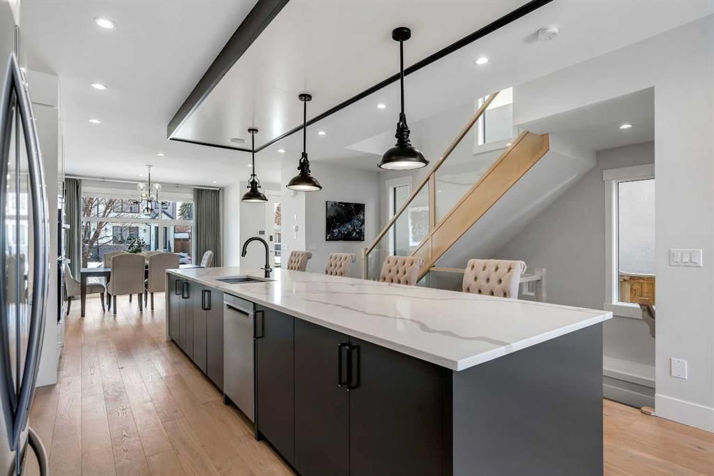1148 Radnor Avenue NE, Calgary — photo 3 of 40