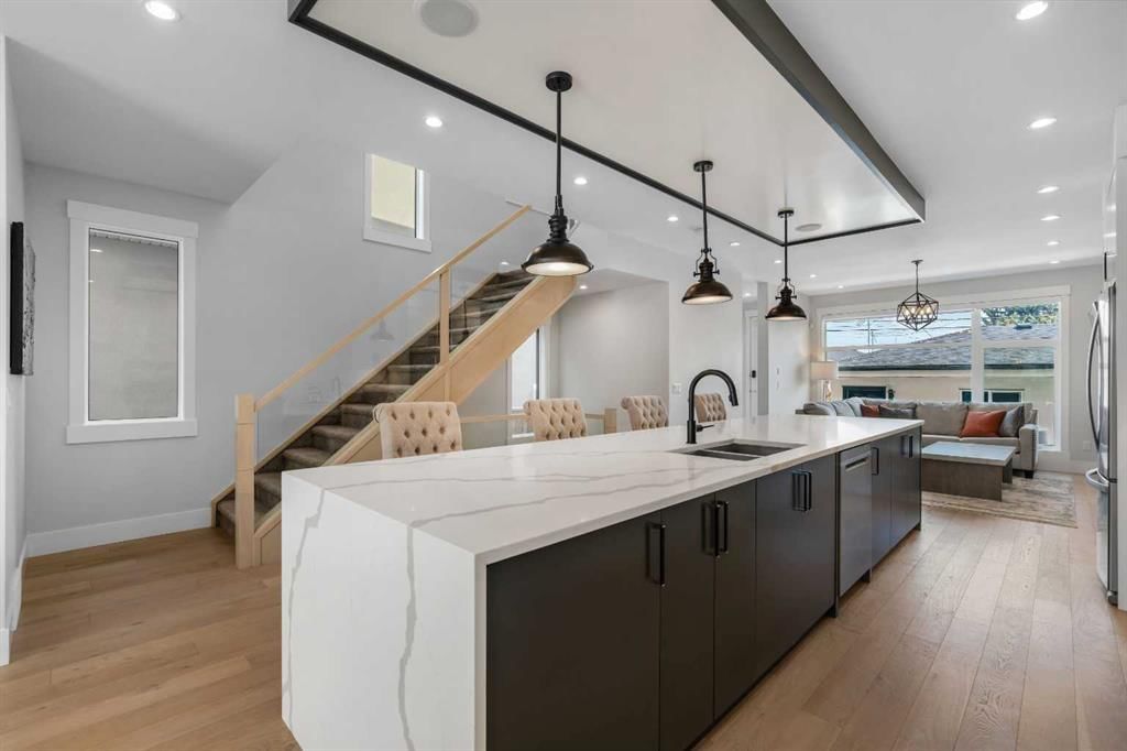 1148 Radnor Avenue NE, Calgary — photo 4 of 40