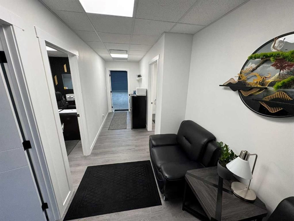 4231 109 Avenue NE, Calgary — photo 4 of 16