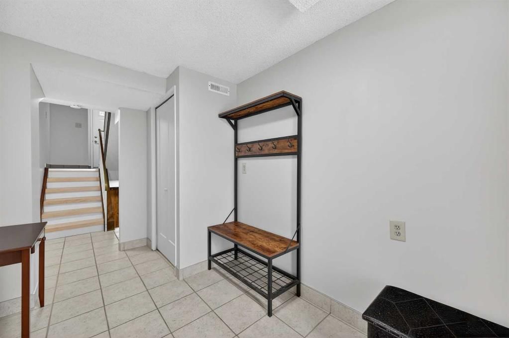 76, 5400 Dalhousie Drive NW, Calgary — photo 5 of 50