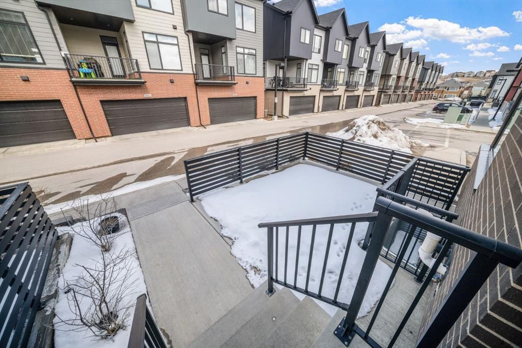 1005 Sage Meadows Gardens NW, Calgary — photo 3 of 34