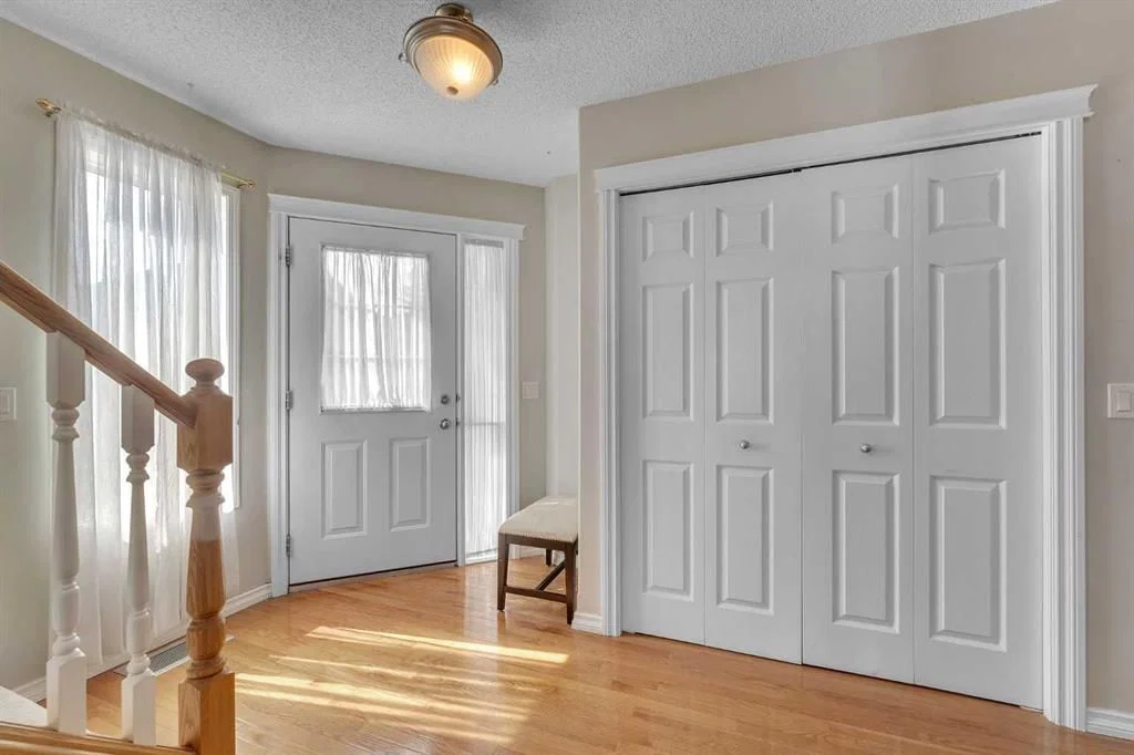 107 Citadel Estates Manor NW, Calgary — photo 5 of 49