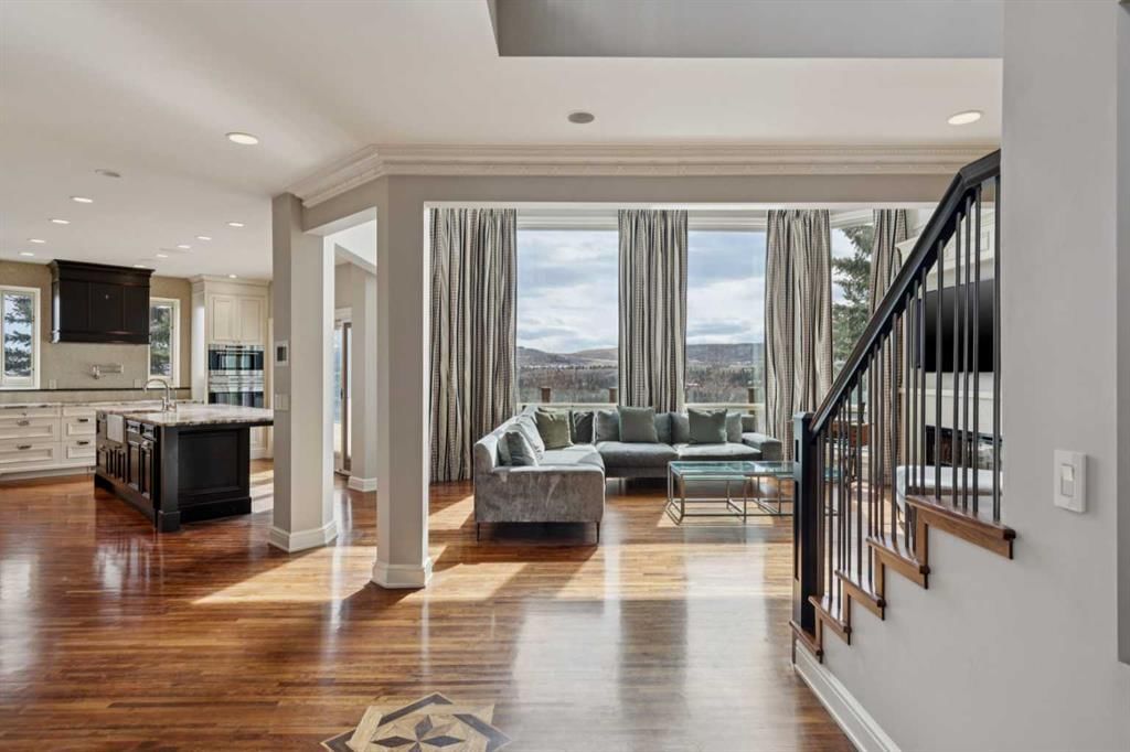 58 Scimitar View NW, Calgary — photo 3 of 50