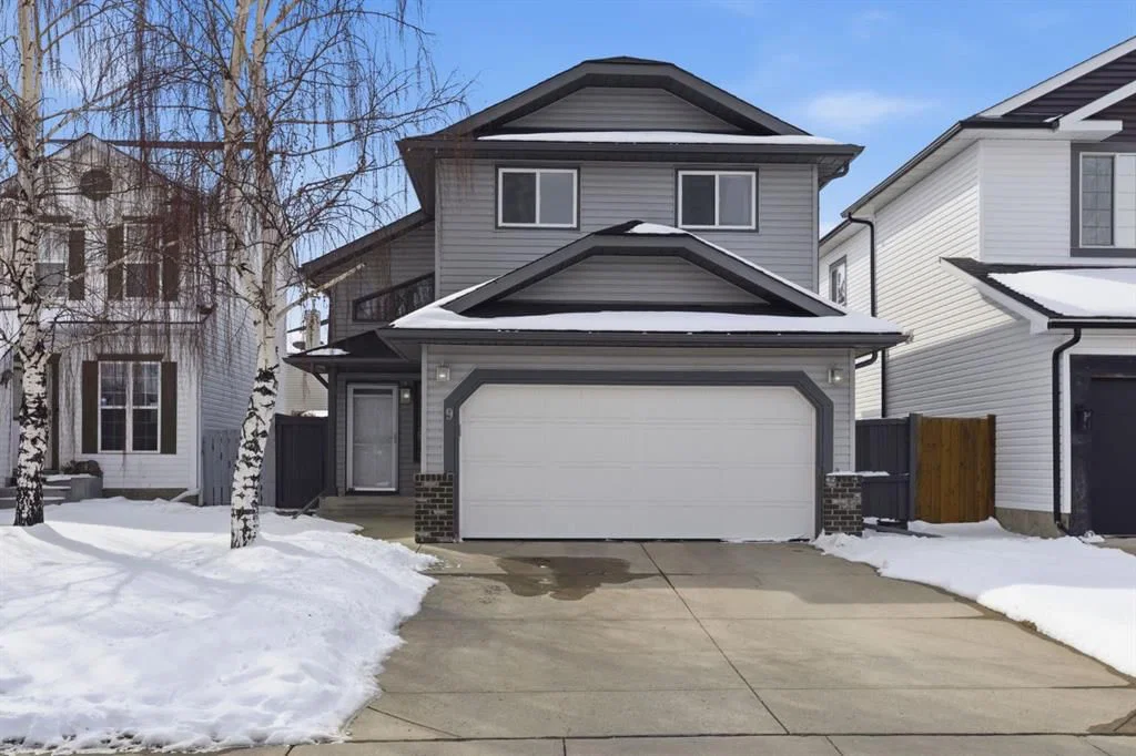 9 Harvest Glen Way NE, Calgary — main listing photo