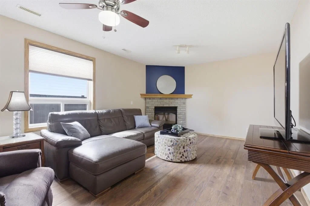 9 Harvest Glen Way NE, Calgary — photo 5 of 34