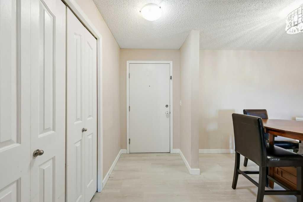 3305, 60 Panatella Street NW, Calgary — photo 5 of 35