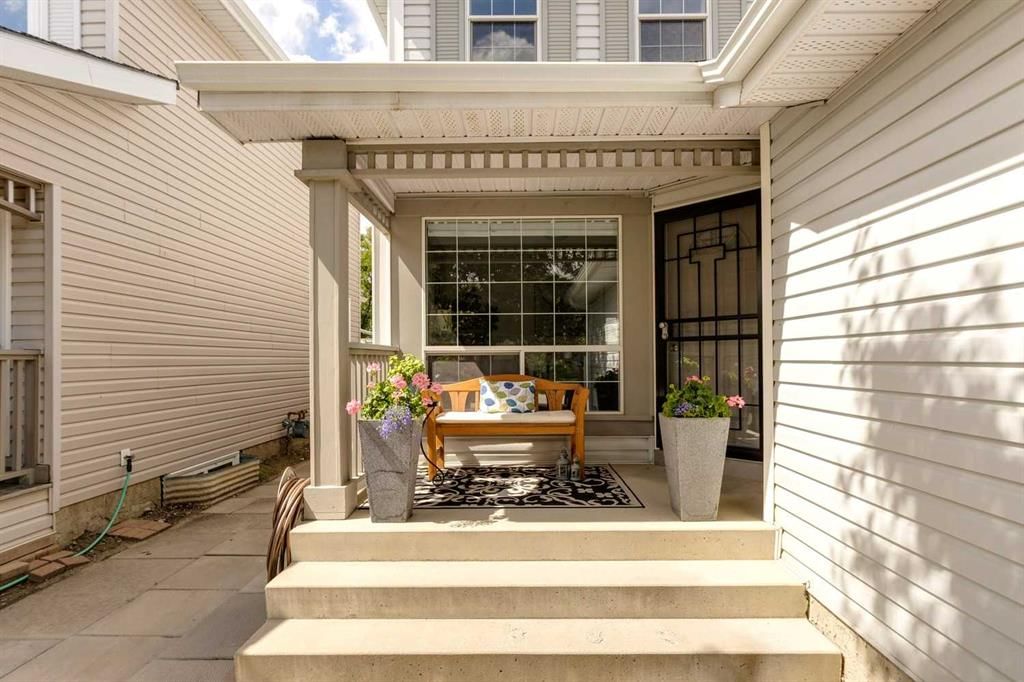 80 Coventry Green NE, Calgary — photo 4 of 37