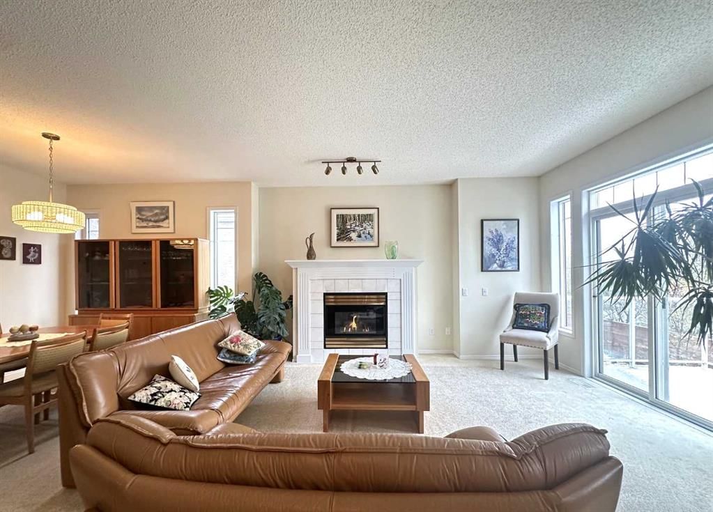 12 Signal Hill Lane SW, Calgary — photo 3 of 33