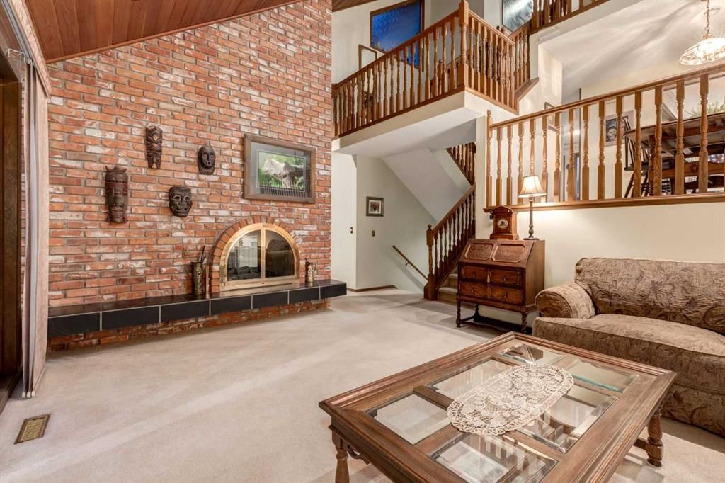 9, 8203 Silver Springs Road NW, Calgary — photo 3 of 30