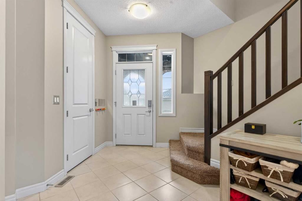 61 Sage Valley Manor NW, Calgary — photo 3 of 45