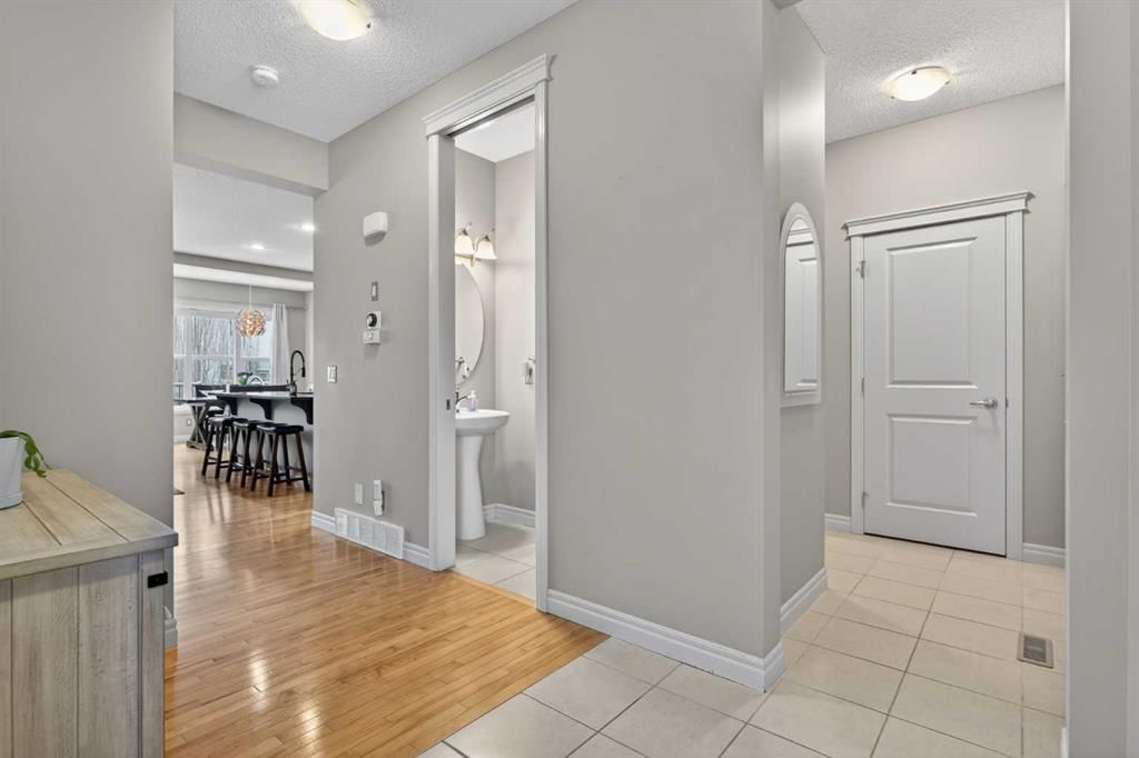 61 Sage Valley Manor NW, Calgary — photo 4 of 45