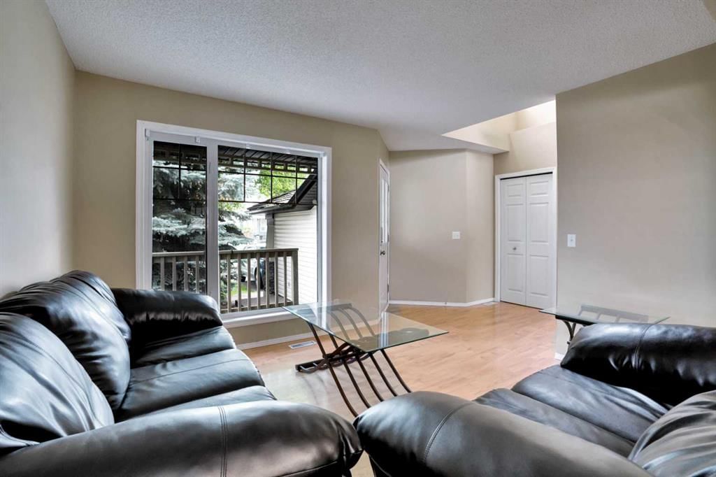 356 Chaparral Drive SE, Calgary — photo 5 of 50