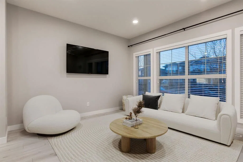 1217 CARRINGTON Boulevard NW, Calgary — photo 5 of 38