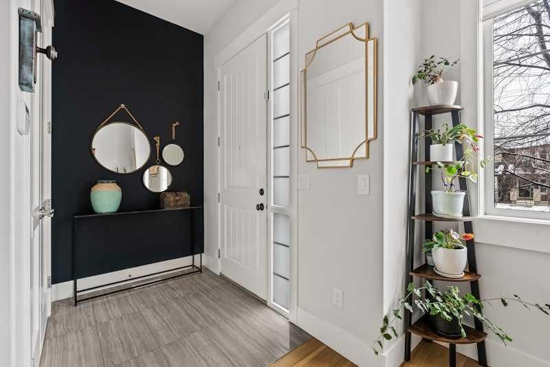 3917 16 Street SW, Calgary — photo 3 of 50