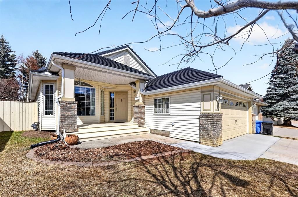 711 Diamond Court SE, Calgary — recently sold home