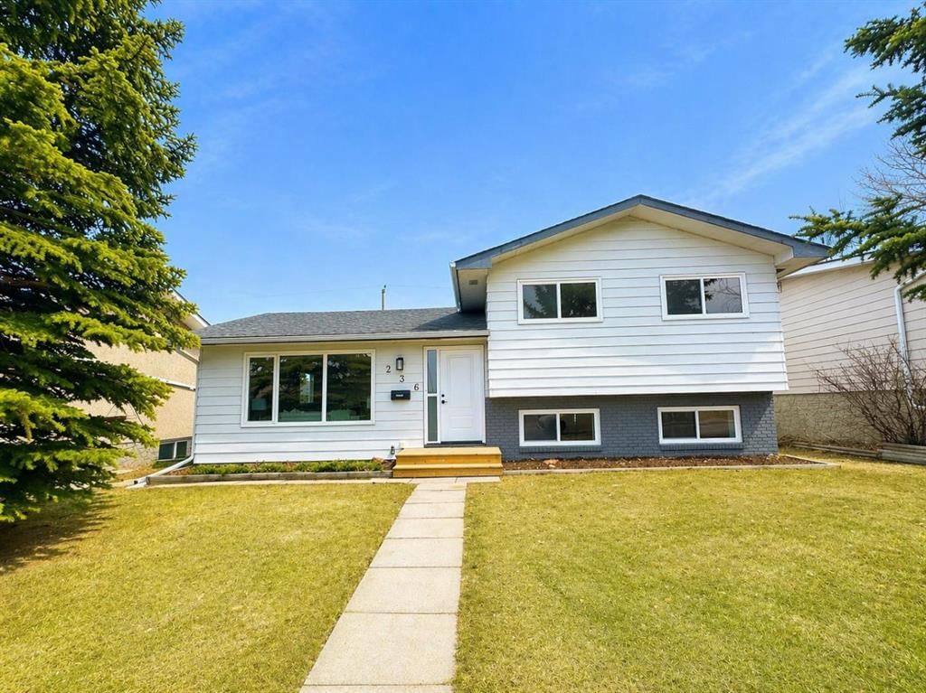 236 Silverview Way NW, Calgary — main listing photo
